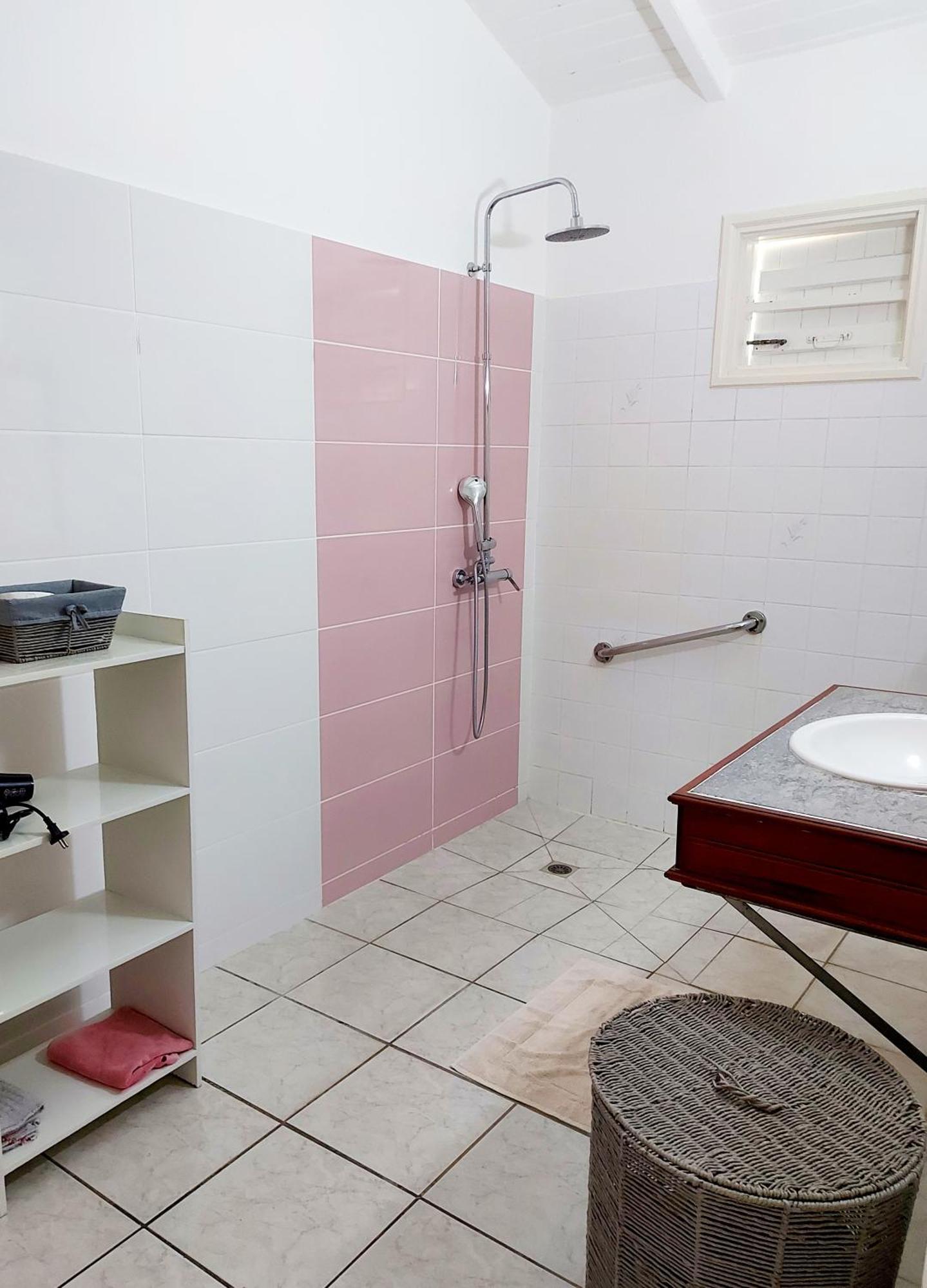 Villa Les Petites Fleurs de Poirier à Bouillante Chambre photo