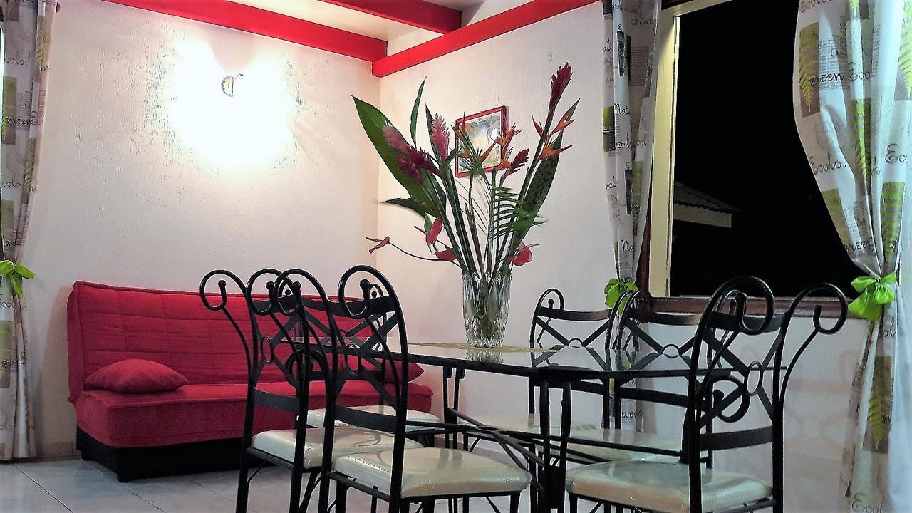 Villa Les Petites Fleurs de Poirier à Bouillante Extérieur photo
